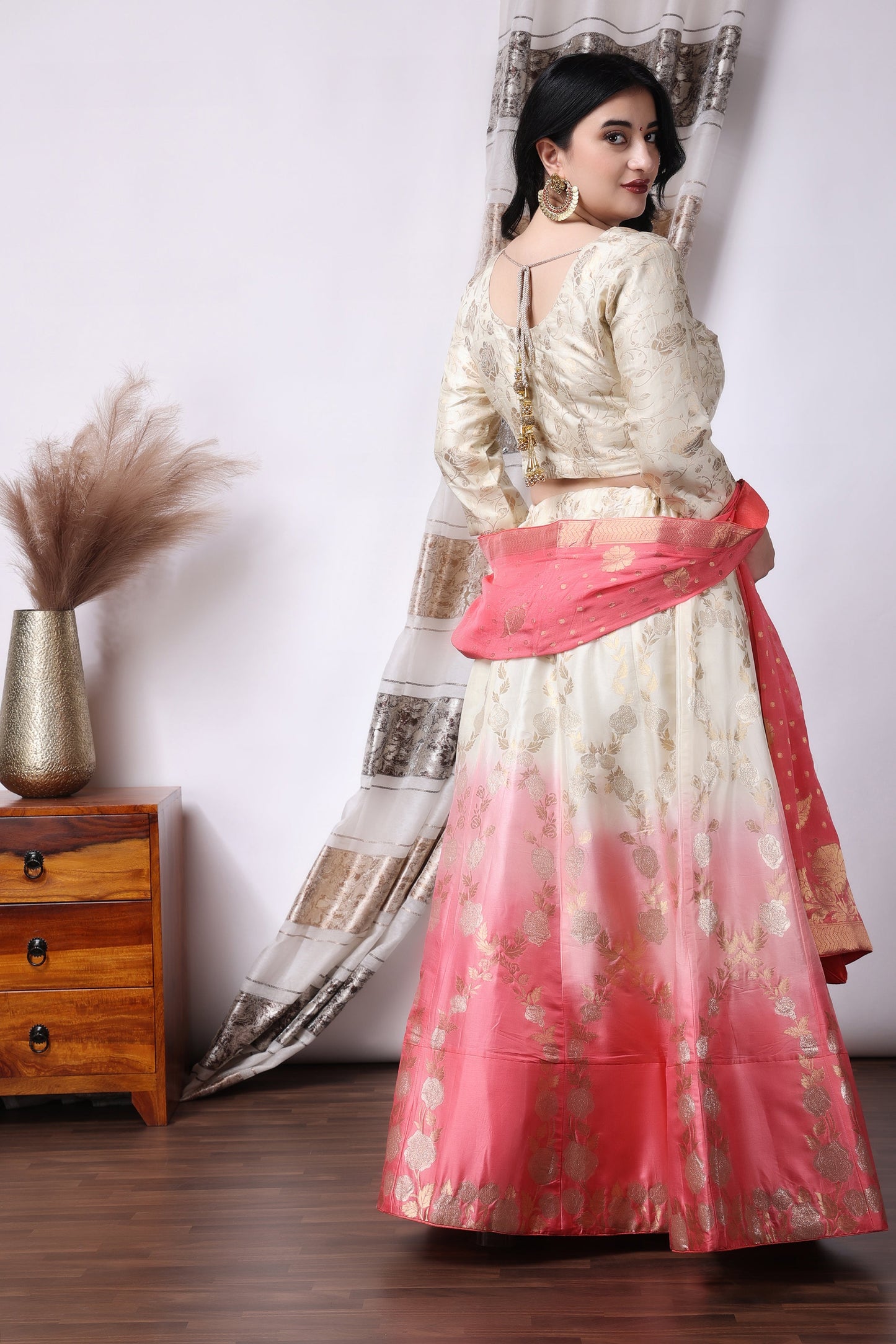 Gulabi Saanjh Banarasi Silk Lehenga
