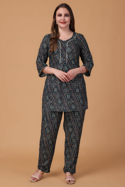 Women Plus Size Mystic Peacock Foiled Co-ord Set
