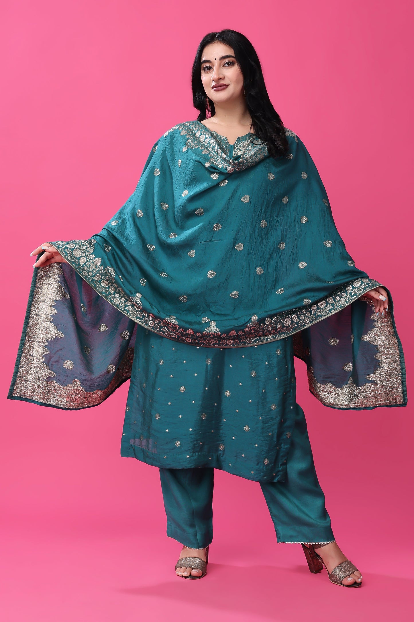 Women Plus Size Teal Treasure Silk Suit Set